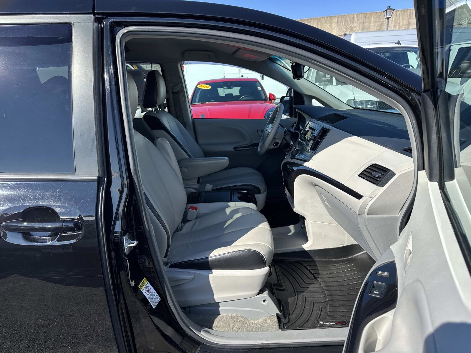 2013 Toyota Sienna LE AAS