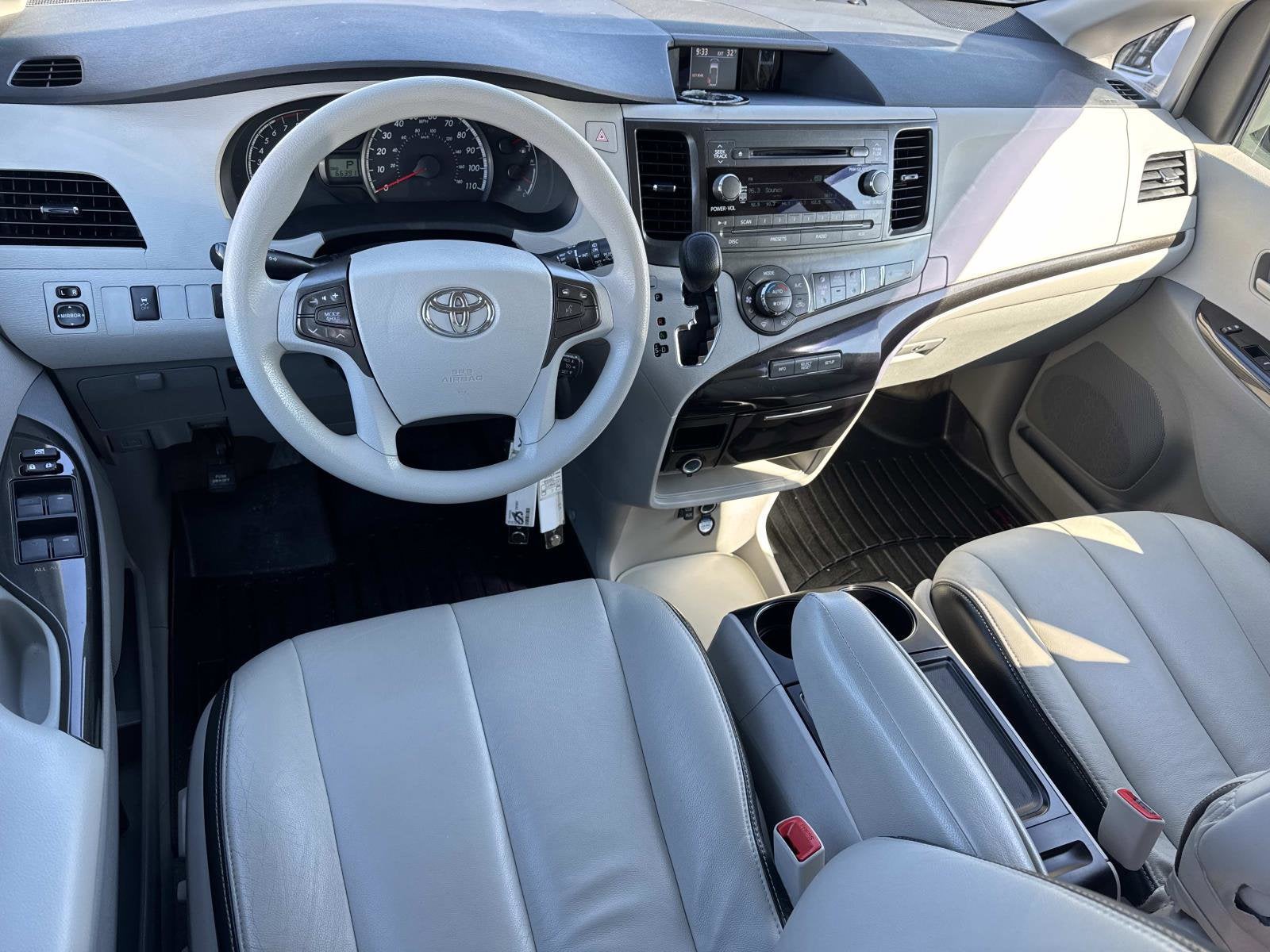 2013 Toyota Sienna LE AAS