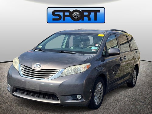 2013 Toyota Sienna XLE AAS