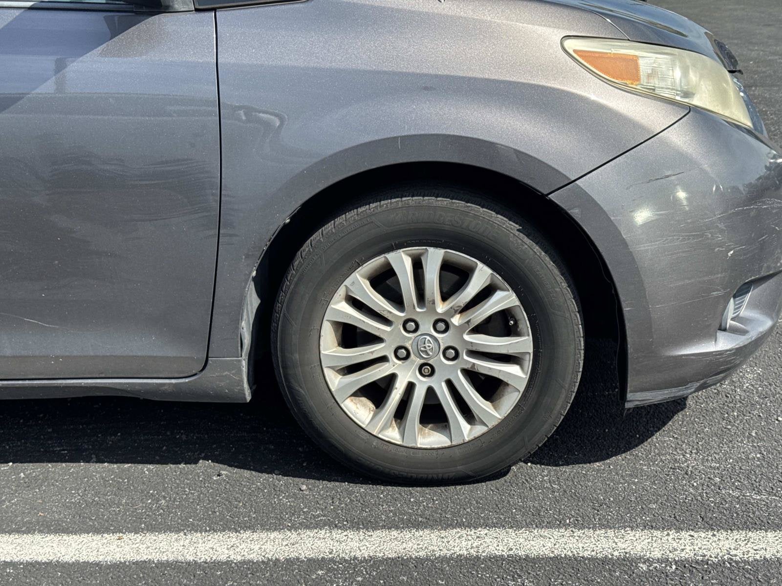 2013 Toyota Sienna XLE AAS
