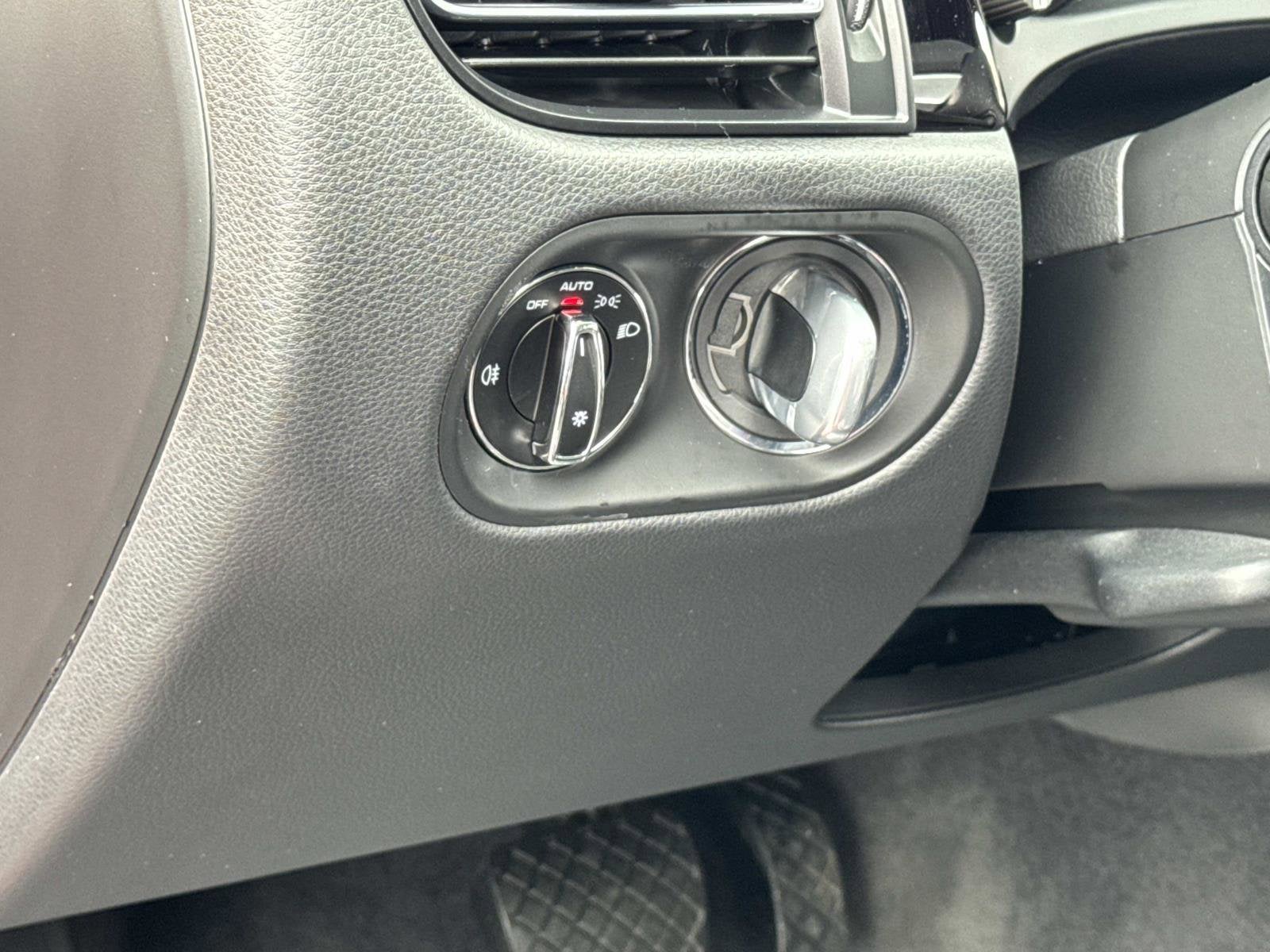 2022 Porsche Macan NA