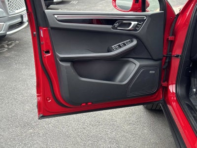 2022 Porsche Macan NA