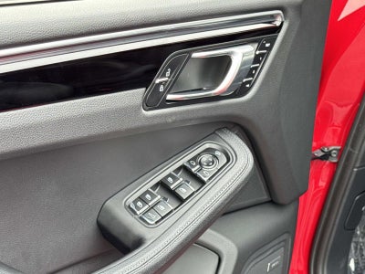 2022 Porsche Macan NA