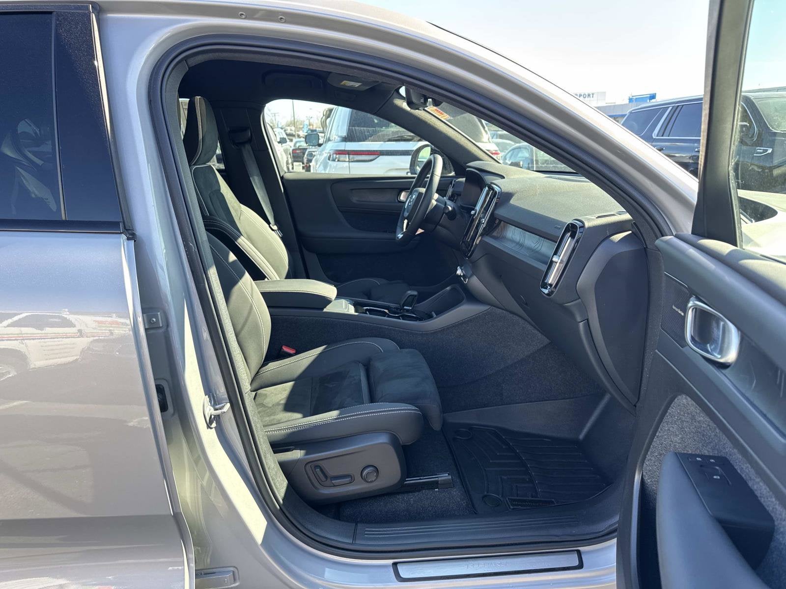 2024 Volvo C40 Recharge Pure Electri Ultimate