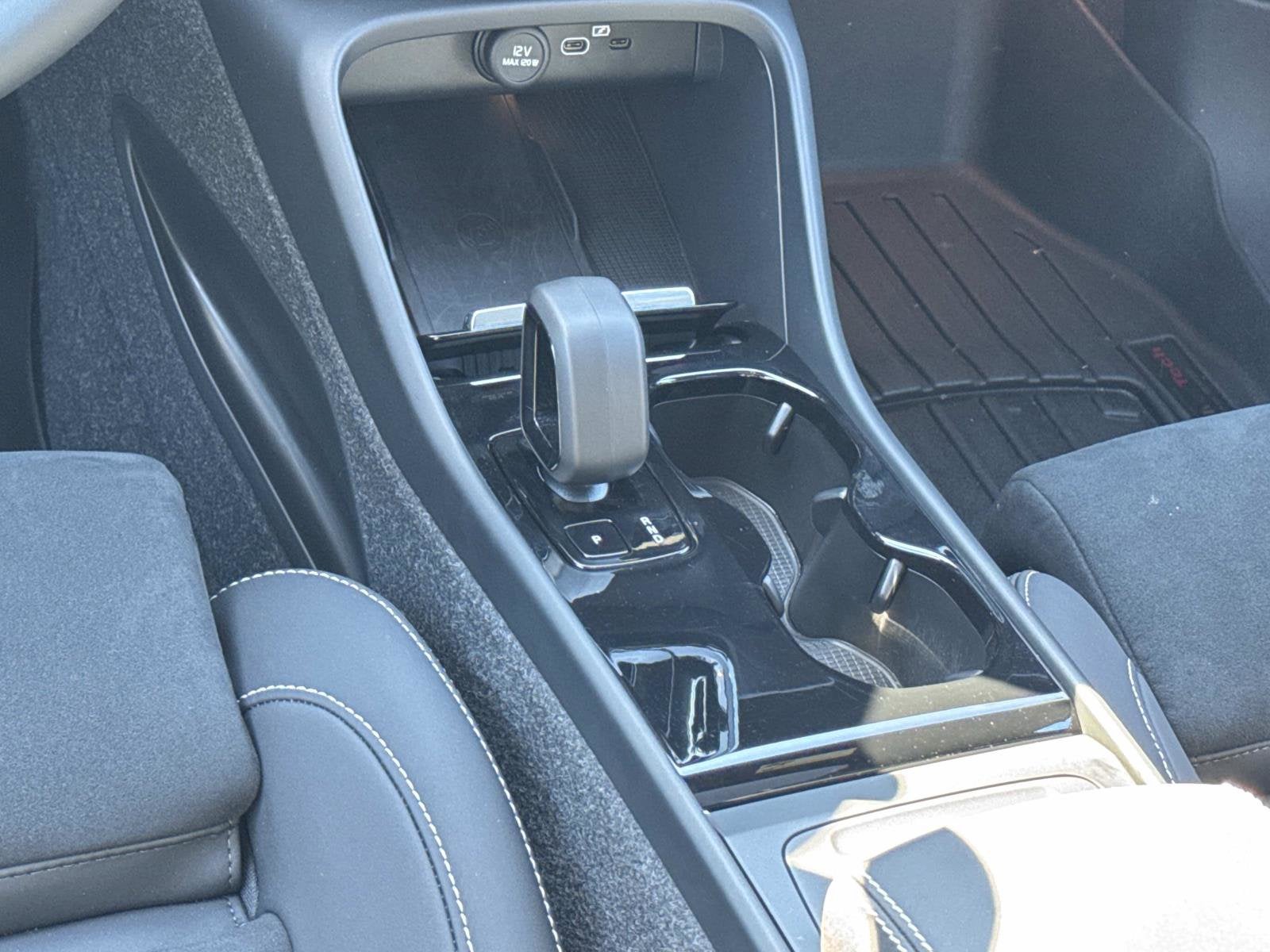 2024 Volvo C40 Recharge Pure Electri Ultimate